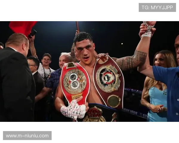 白大拿宣布世界次重量级拳王贾伊·奥佩塔亚正式签约Zuffa Boxing