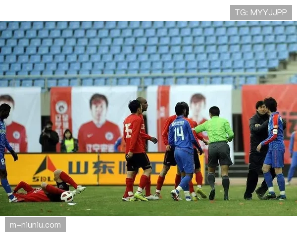 【2026年4月中超联赛·赛后·通讯更衣室通讯：失利后上海海港主帅与核心球员进行长达半小时的总结会议